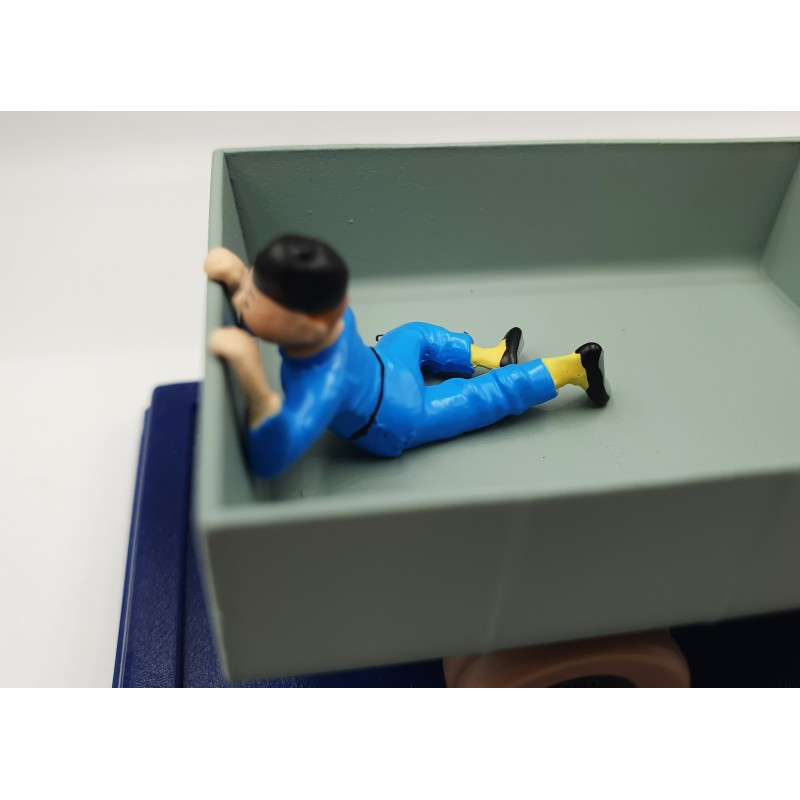 Tintin Editions Atlas No. 36 Camion Rouge Miesse 1933 from The Blue Lotus 1:43 Model Truck