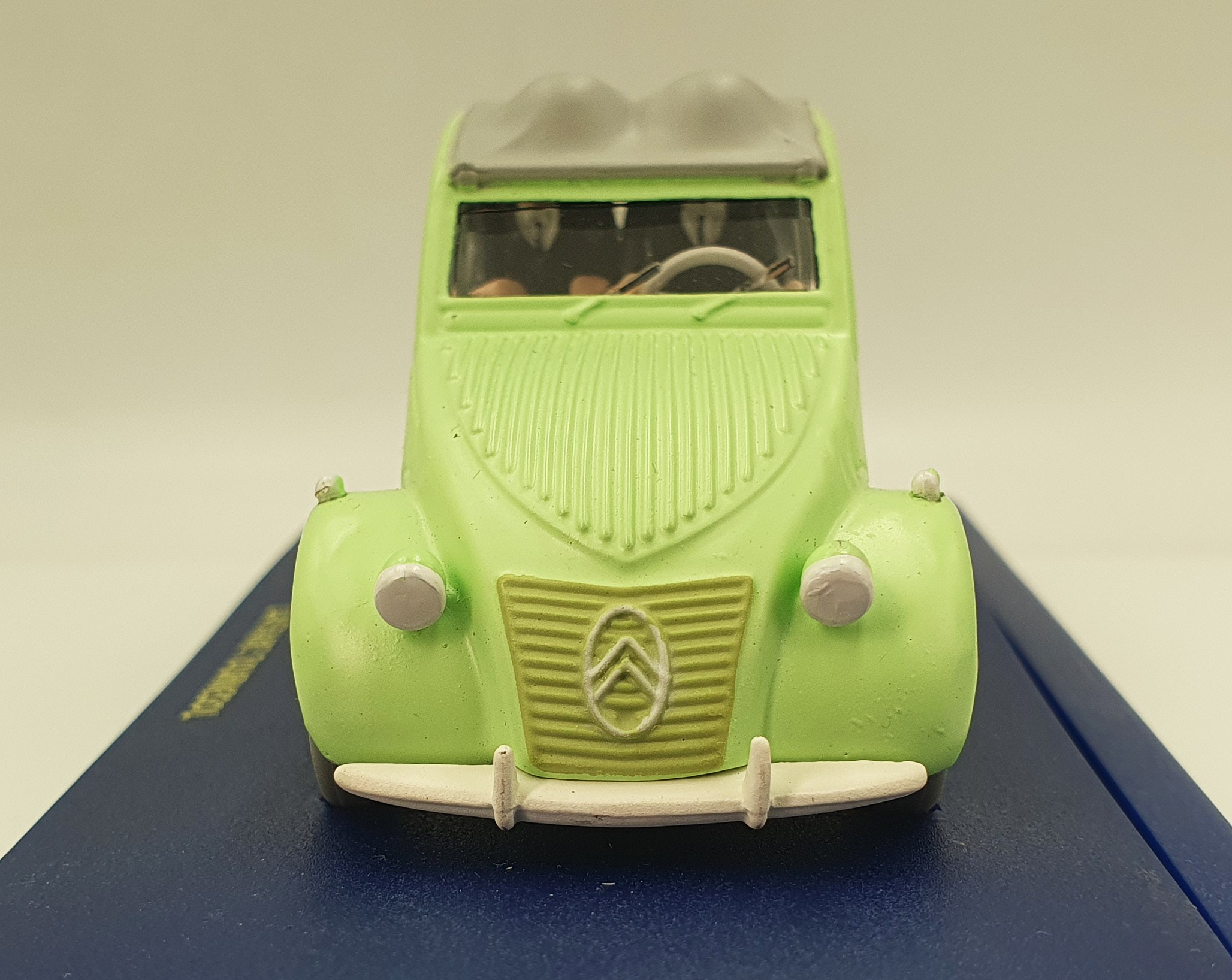 Tintin Editions Atlas No. 06 Citroën 2CV des Dupondt from The